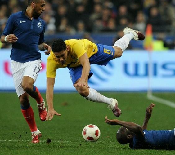 法国vs巴西的相关图片
